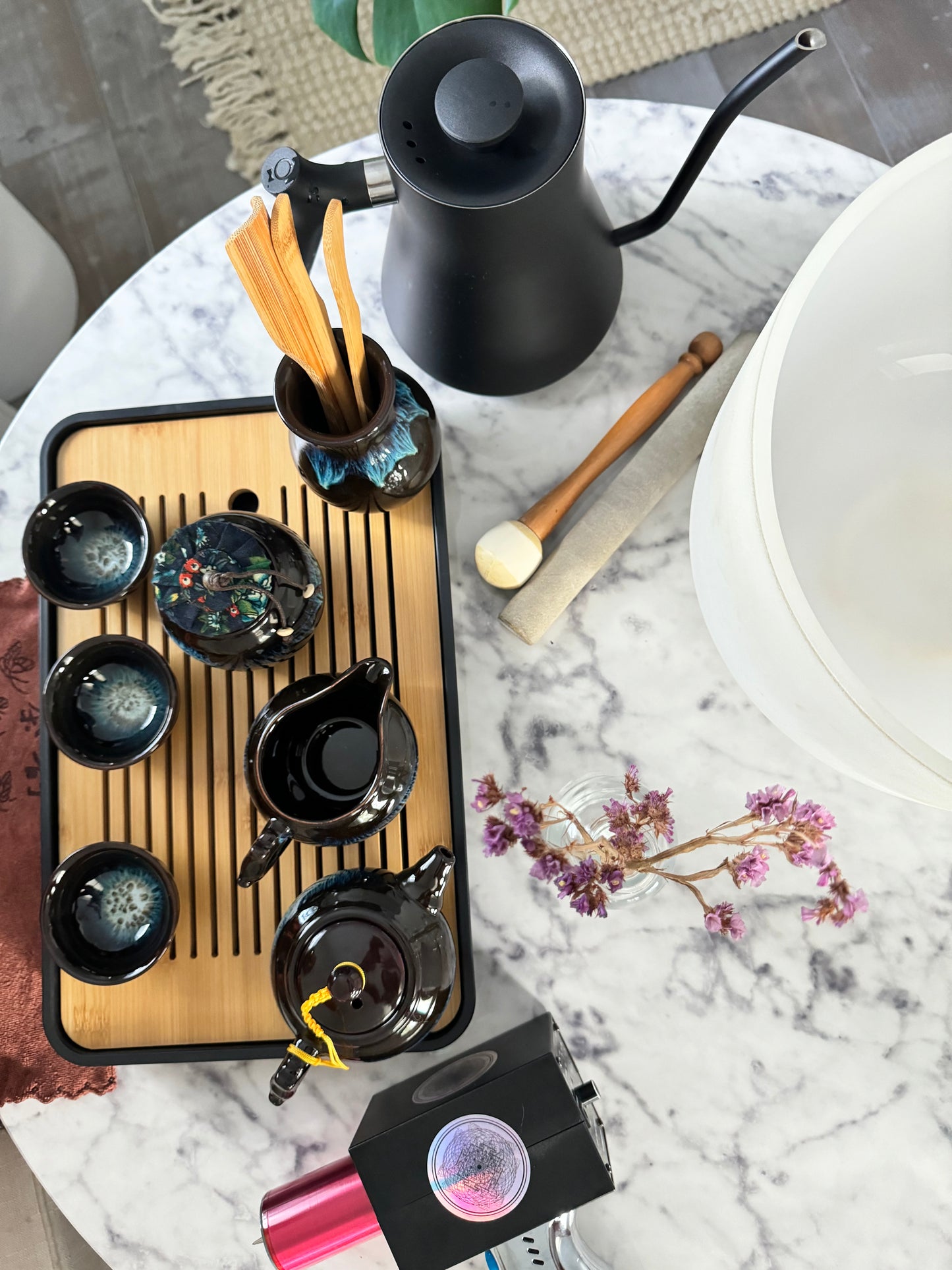 Projector Tea Set with Amethyst cup